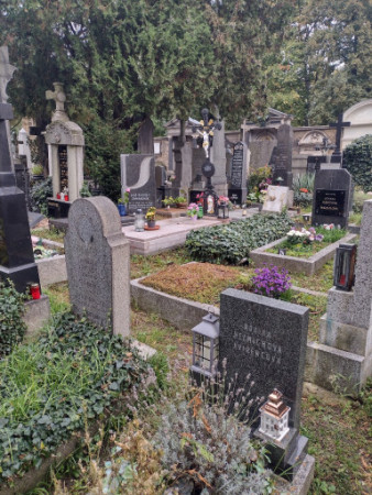 Vyšeh hroby.jpg